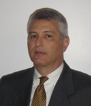 Claúdio Peluso De Oliveira